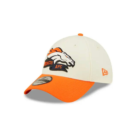 Denver Broncos New Era 2022 NFL Sideline Flex Fit Hat