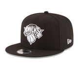 New York Knicks New Era 9FIFTY Black/White Adjustable Snapback Hat